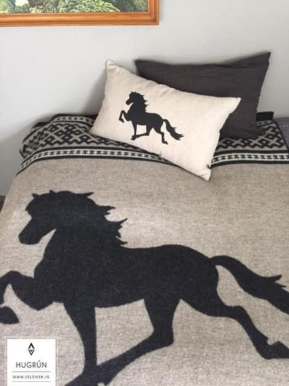 Teppi eftir Hugrúnu